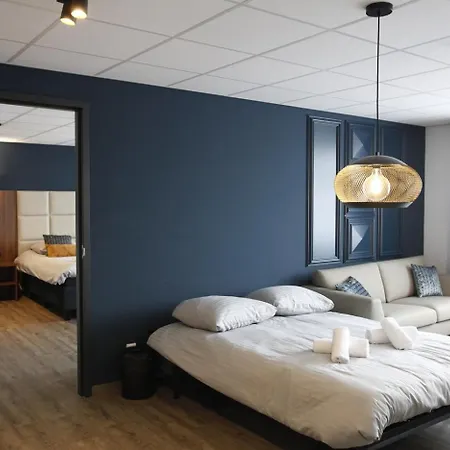 Long * Den Helder