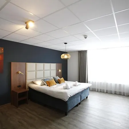 Long Aparthotel